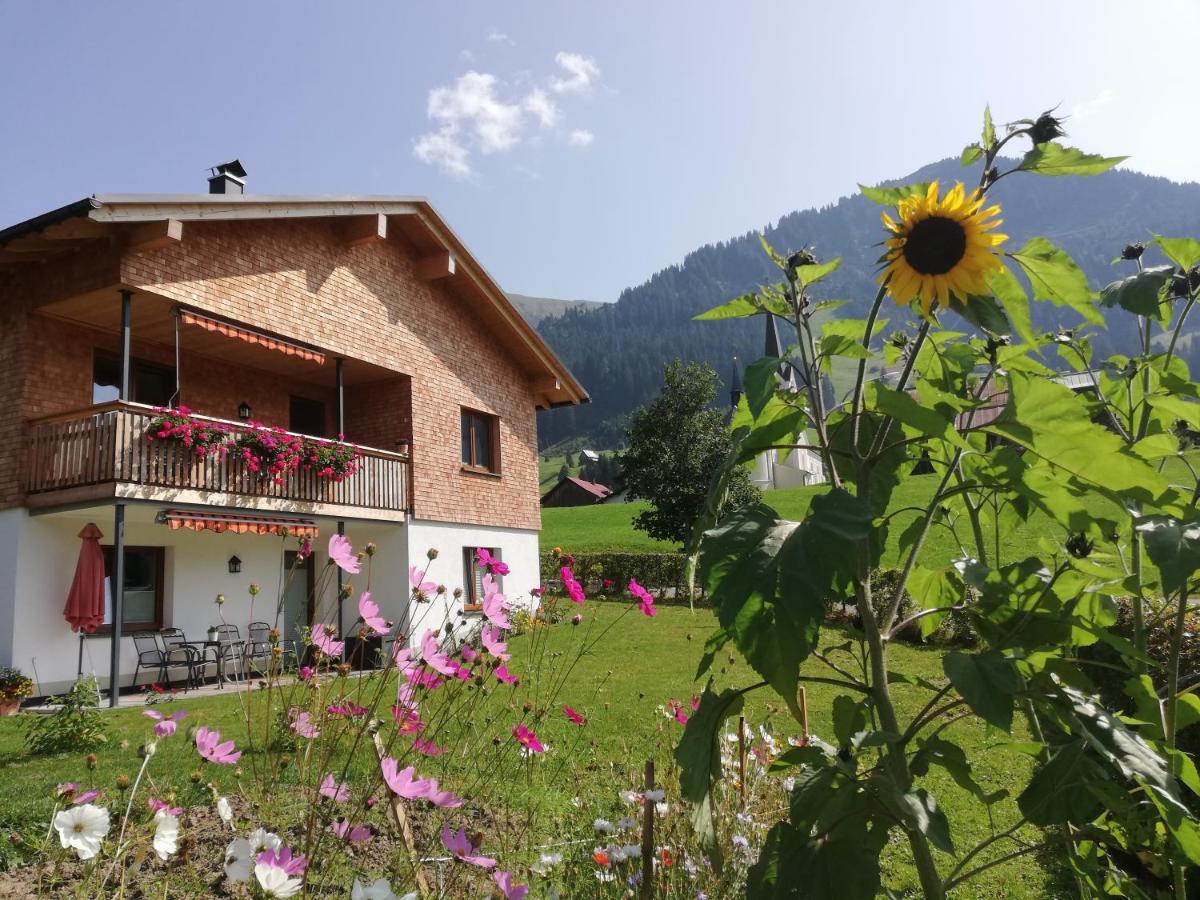 Ferienwohnung Anton Kuenzler Riezlern Exterior foto